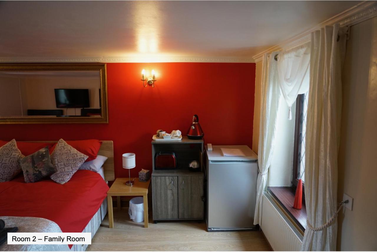 Pentre Riding Stables Hotel Abercraf ภายนอก รูปภาพ