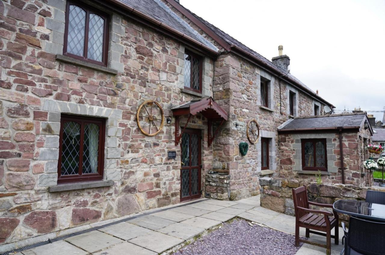 Pentre Riding Stables Hotel Abercraf ภายนอก รูปภาพ
