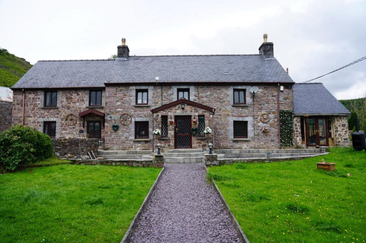 Pentre Riding Stables Hotel Abercraf ภายนอก รูปภาพ