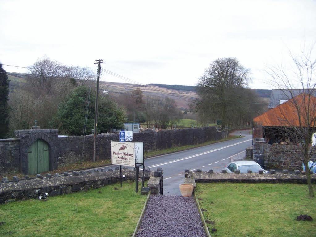 Pentre Riding Stables Hotel Abercraf ภายนอก รูปภาพ